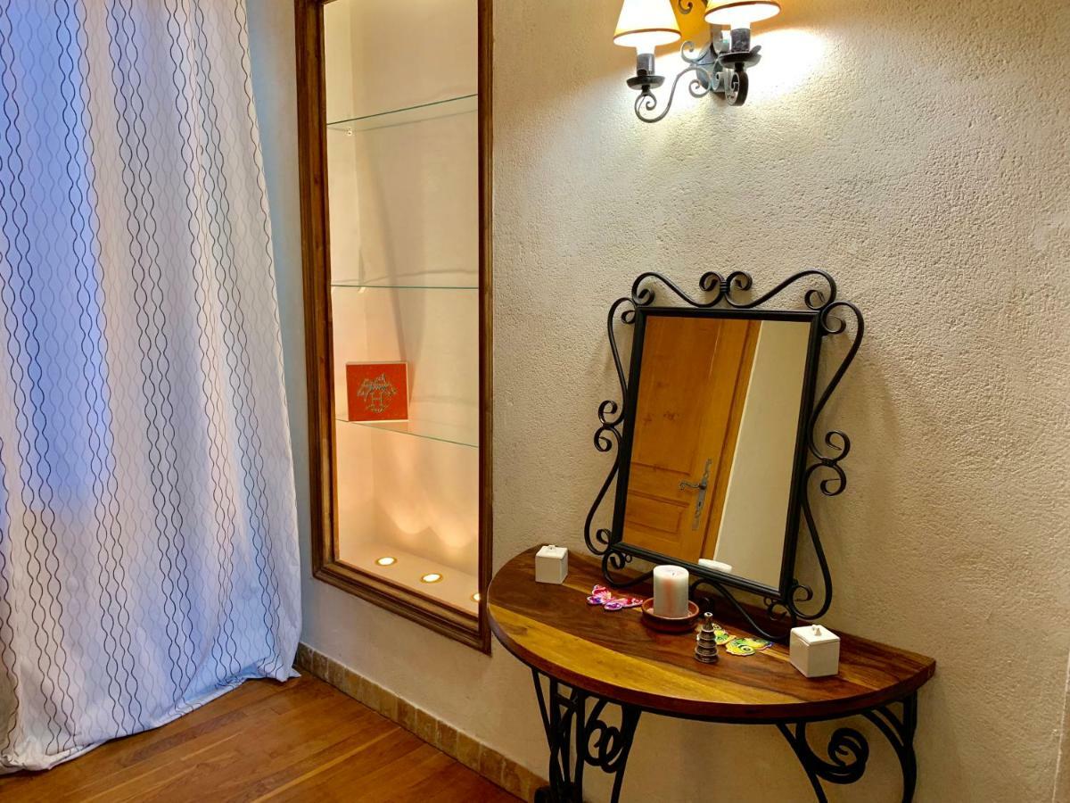 Authentique Bijou Coeur D'Orange A 2 Pas Du Theatre Antique! Villa Exterior photo
