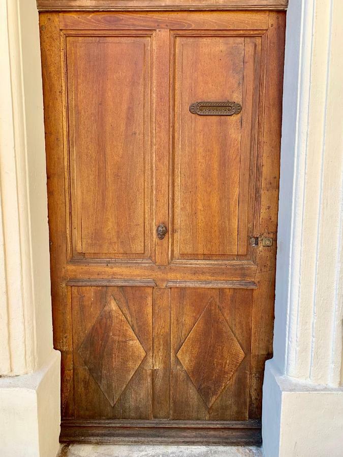 Authentique Bijou Coeur D'Orange A 2 Pas Du Theatre Antique! Villa Exterior photo